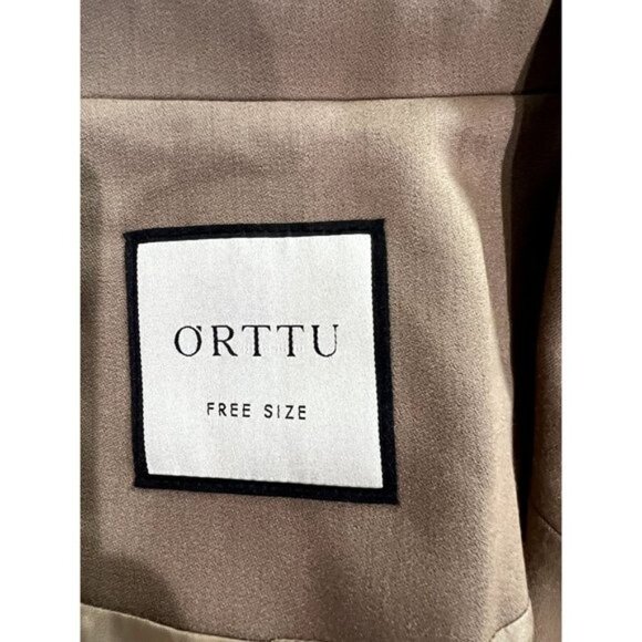 ORTTU Naomi Blazer Jacket in Brown - Picture 3 of 4